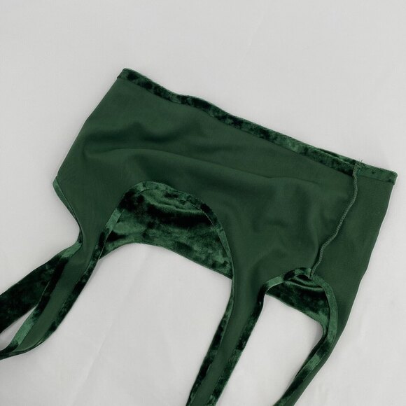 Womens Green Velvet Sleeveless Cropped Casual Tank Top Size Small - Picture 6 of 7